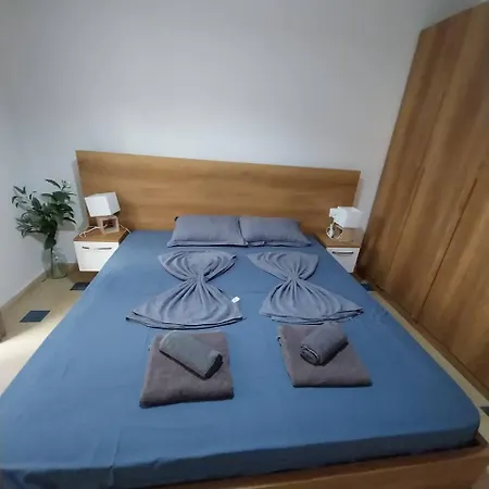 Apartment Golem 1245